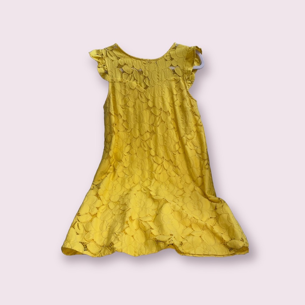 yellow dress